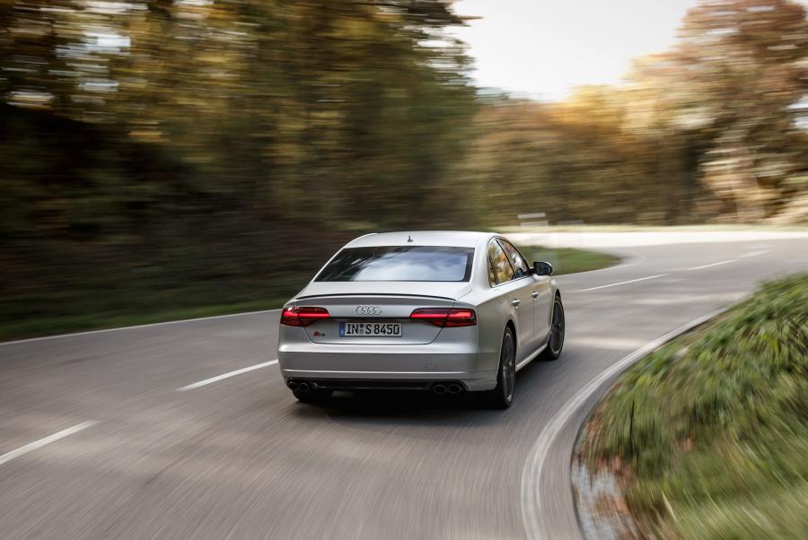  Audi S8 Plus (D4) 2015 года  (WW) (фото 2 из 47)